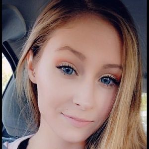 Meet your Posher, Carli